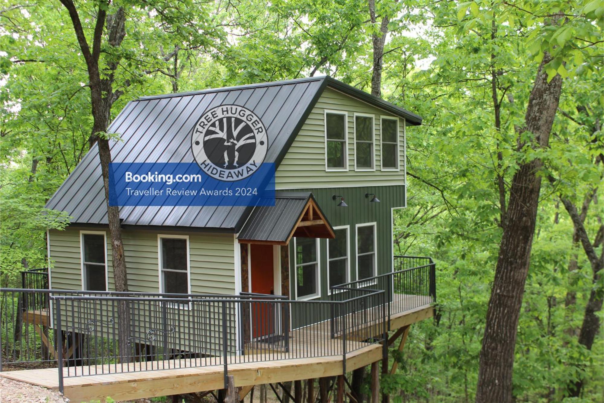 Villa Secluded Treehouse In The Woods - Tree Hugger Hideaway Branson Esterno foto