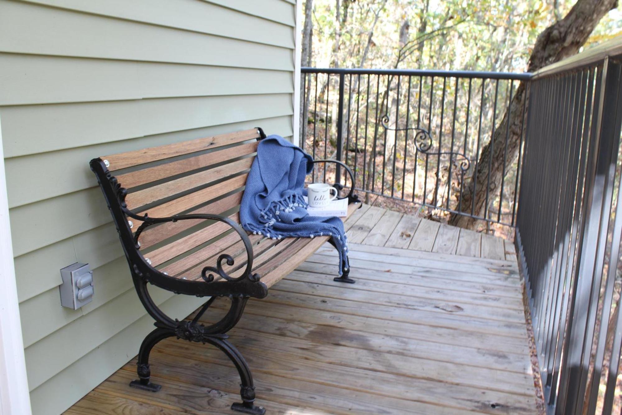 Villa Secluded Treehouse In The Woods - Tree Hugger Hideaway Branson Esterno foto