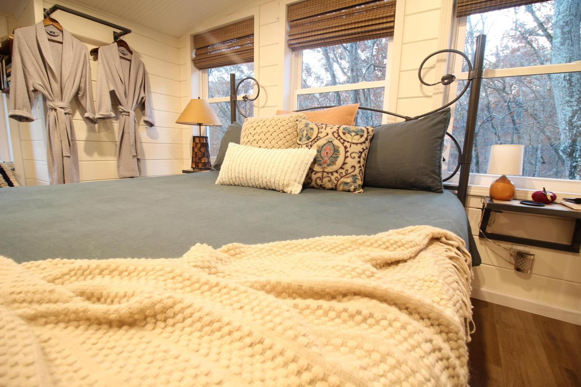 Villa Secluded Treehouse In The Woods - Tree Hugger Hideaway Branson Esterno foto